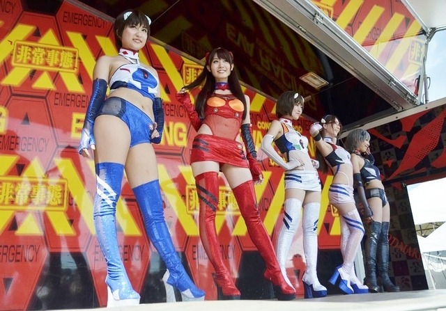 綾波 アスカが非常事態 エヴァレーシングrq登場 鈴鹿8耐 Cycle やわらかスポーツ情報サイト