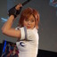 稲村亜美「鉄拳」コスプレ姿で“神スイング”を披露！ 画像
