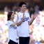 りくりゅうペアが始球式登場で「ドジャースの試合に華を添えた！」　“チェアリフト”に反響、山本由伸＆佐々木朗希と3ショットも【フィギュア】 画像