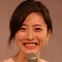 石原さとみ「ウーマン オブ ザ イヤー」受賞…2億円のネックレスで登場 フォトレポート