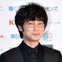 綾野剛、猫耳姿に胸キュン「心が張り裂けそう」…新ドラマ“怪物”ではなく“猫”でアピール