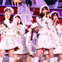 乃木坂46、サンタコスプレでクリスマスライブ開催！
