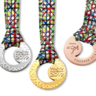 東京マラソンの金メダル、銀メダル、銅メダルを公開 画像