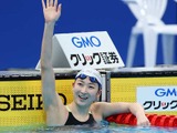 「リカコに泣かないでと言った」池江璃花子、銅メダルで有終の美　ライバル中国エースとの“涙の抱擁”が話題