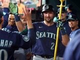【MLB】マリナーズの正捕手ローリーが「魚雷バット」でアーチ連発　ジャッジに2本差の両リーグトップ11号ソロ、12号満塁弾