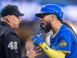 【MLB】「史上最悪の判定」完全なボール球がストライクに、マリナーズ主将が激高し退場処分　昨季も“誤審騒動”の審判