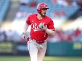 【MLB】ドジャース、元同僚ラックス凱旋で「チャンピオンリング贈呈」　フリーマンやテオスカーと笑顔のハグ……移籍後は内外野で躍動