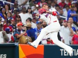 【WBC2026】マチャドが逆シングルから“エグすぎる”大遠投の美技連発　ドミニカ共和国、昨季45本塁打カミネロの決勝2ランで初陣勝利