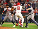 【MLB】エンゼルス戦で大乱闘勃発　先制アーチのソレア、死球後の内角球にブチ切れ……マウンド付近でブレーブス右腕と殴り合い