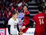 「日本の勢いは止まらない」バレー男子の世界王者撃破に公式賛辞　最多得点で決勝T進出に導いた髙橋藍に称賛【VNL2026】