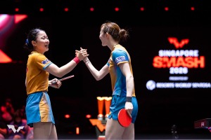 「歴史的偉業を達成」張本美和＆早田ひなの初出場初Vに公式が称賛　好連携見せた“みわひな”ペアが「猛攻で圧倒」【シンガポールスマッシュ】