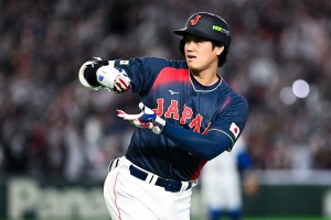 【WBC2026】“ジョン・シナ”ポーズ、お茶点て、まさかの熱男……満塁弾後に大谷翔平が魅せた「侍パフォ」詰め合わせ解説