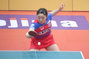 「勝ちたい気持ちはありますけど……」張本美和、“負けないエース”が貫く信念　カットマン撃破の17歳は「その目標に向かって」【Tリーグ】