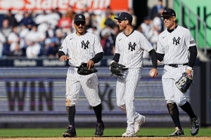 【MLB】「どうやって捕ったのかわからない」ベリンジャーが魅せた、奇跡の“曲芸キャッチ”に実況大興奮　グラブで弾くも落下寸前に……？