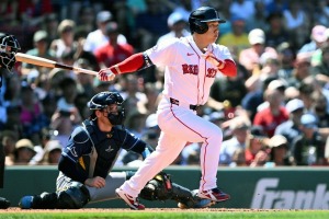 【MLB】「月間打率.385」吉田正尚も1試合3安打で貢献、レッドソックス11連勝でメジャー史上初の快進撃　2ケタ借金から“無敗の5割復帰”