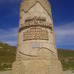 ガリビエ峠の南面にはツール・ド・フランス創始者アンリ・デグランジュの記念碑がある