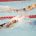 コナミオープン女子50m背泳ぎ決勝で泳ぐ泉原凪沙選手（2016年2月21日）