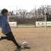 元サッカー日本代表・三浦淳寛が開発した「フリーキック練習ボール」が発売