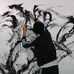 【動画】墨絵と映像のコラボレーション！墨絵士が凱旋門賞に挑むマカヒキを描く