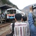奥飛騨温泉口駅に向けて復活一番列車が発車。