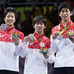 男子卓球代表が銀メダルを獲得。左から水谷隼、丹羽孝希、吉村真晴（2016年8月17日）