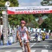 　熊本国際ロードが10月10日に熊本県山鹿市で開催され、チームNIPPOの宮澤崇史（32）がシマノレーシングの畑中勇介（25）を写真判定という僅差で制して初優勝した。3位はシマノレーシングの鈴木真理（35）。
