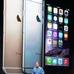 iPhone 6について説明するアップルの世界マーケティング担当上級副社長のフィル・シラー　(c) Getty Images