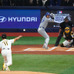 【MLB】「公式も注目」大谷翔平、ダルビッシュ有とのメジャー初対決は“快足飛ばすも”遊ゴロ