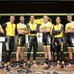 チームロットNLジャンボの選手たちが自転車チームのジャージとスピードスケートのスーツをお披露目