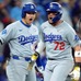 【MLB】「みんなで支える」大谷翔平、父親が急逝のミゲル・ロハスに寄り添う……帽子に「MR」と刻み、米メディア「これぞ兄弟の絆」