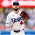 【MLB】「パヘスの前で走るな」佐々木朗希を救った、初回先頭の長打を刺した“パーフェクトスロー”　反転から圧巻のダイレクト返球