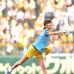 小島瑠璃子、ノーバン投球で大喜び！甲子園球場でファーストピッチセレモニー